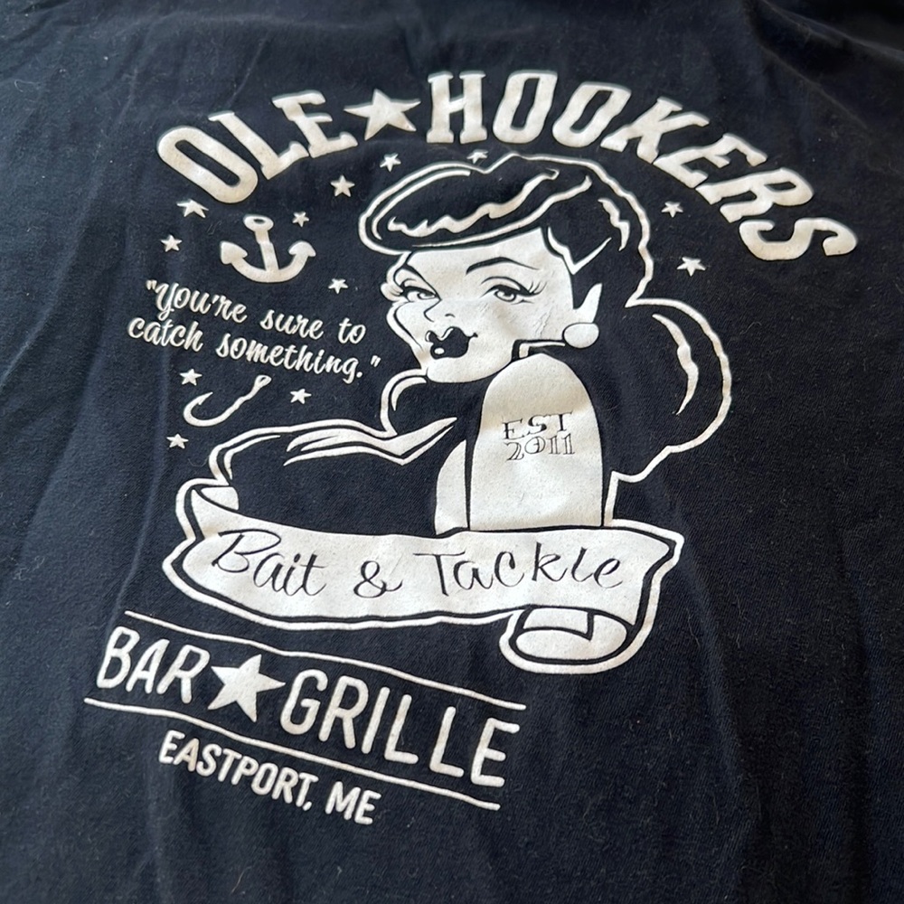 Ole Hooker Souvenir Gilden Softstyle Midi T-shirt NWOT